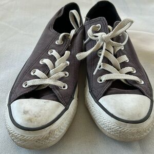 Converse women’s all star chucks shoes purple US size 6